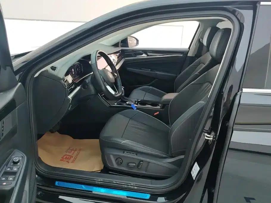2022 Passat 330TSI Luxury Edition — миниатюра 9