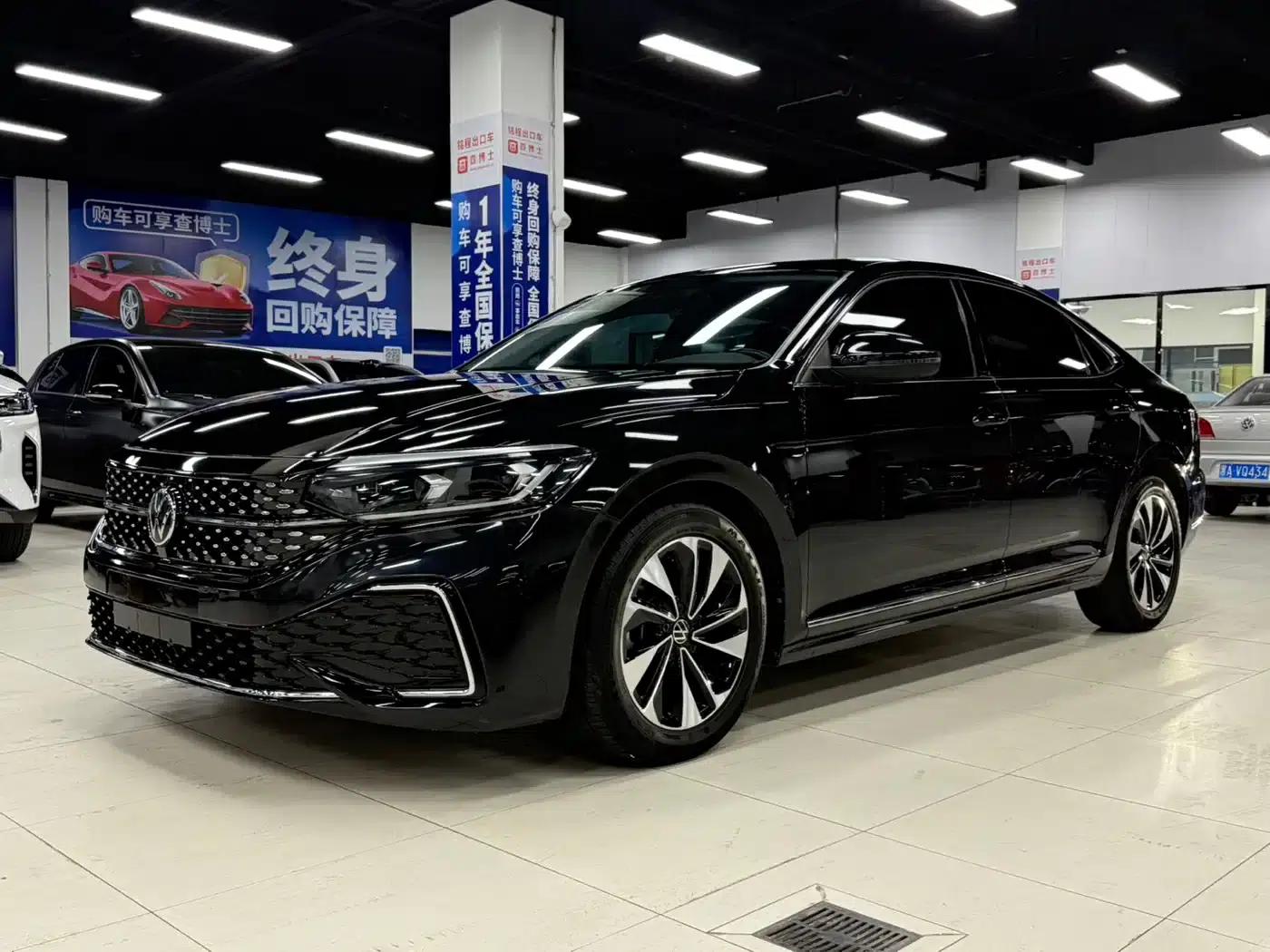 2023 Passat Facelift 280TSI Starry Sky Elite Edition — миниатюра 1