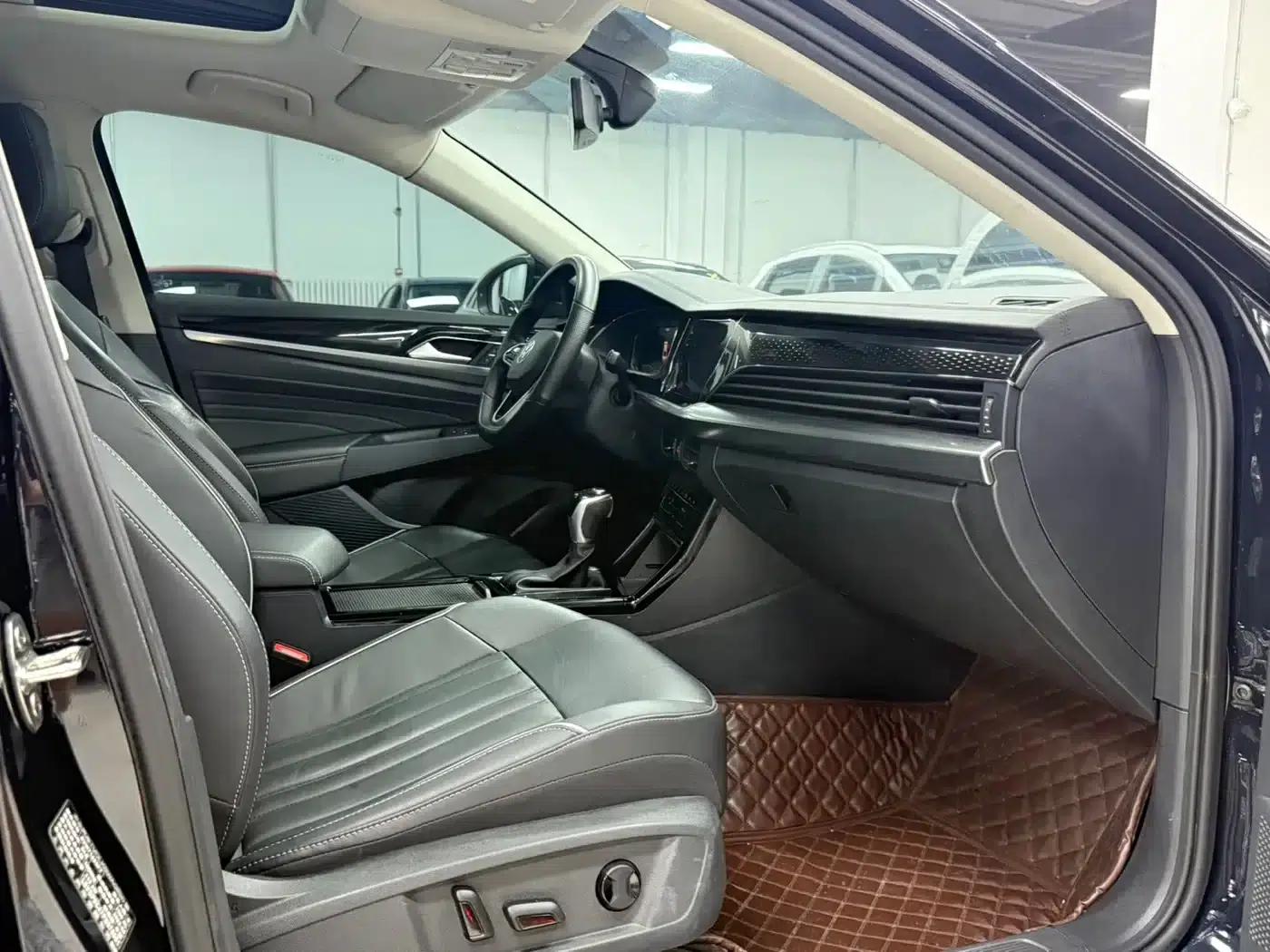 2023 Passat Facelift 280TSI Starry Sky Elite Edition — миниатюра 18