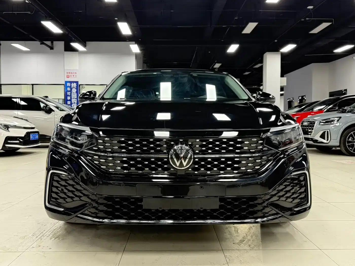 2023 Passat Facelift 280TSI Starry Sky Elite Edition — миниатюра 3
