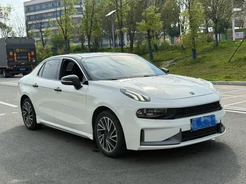 Lynk & Co 03 2022 1.5TD DCT Plus — миниатюра 3