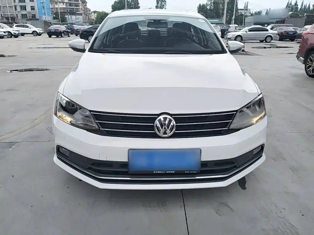 2015 Volkswagen Sagitar 230TSI Automatic Luxury — миниатюра 3