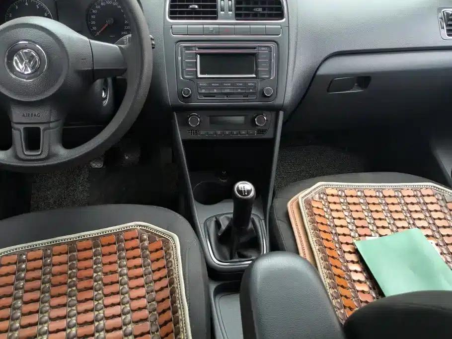 2013 Polo 1.6L Manual Comfort Edition — миниатюра 16