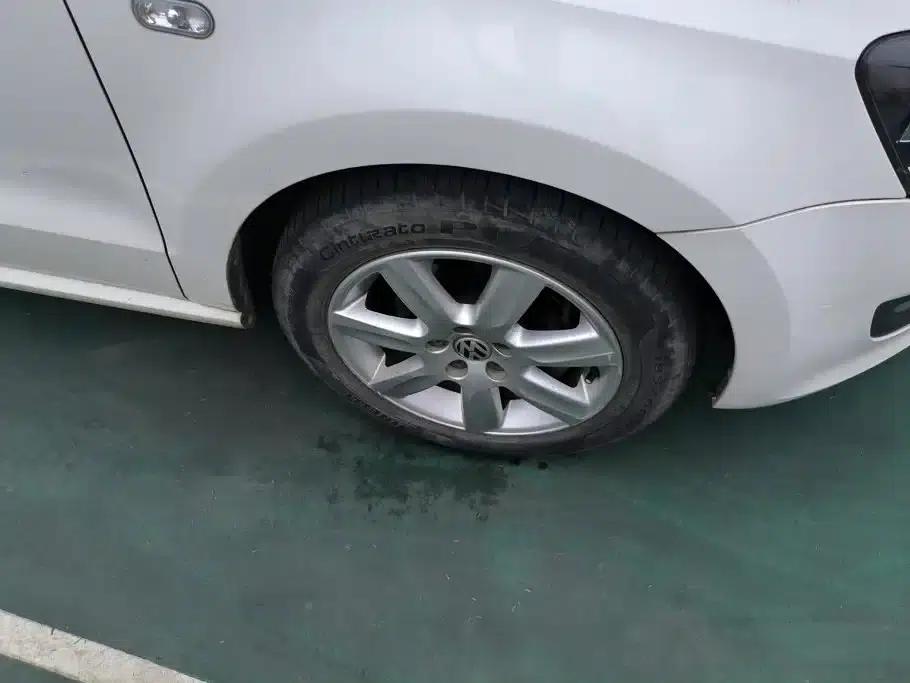 2013 Polo 1.6L Manual Comfort Edition — миниатюра 6