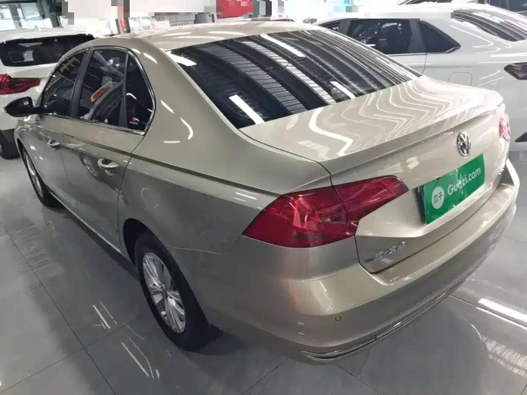 2018 Volkswagen Bora 1.5L Automatic Fashion Edition — миниатюра 5