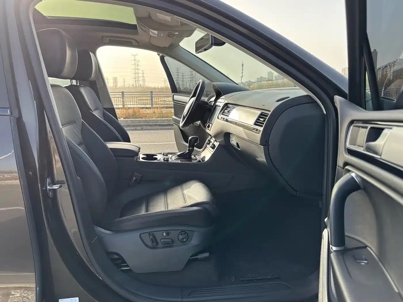 Touareg 2016 3.0TSI Standard Edition — миниатюра 11