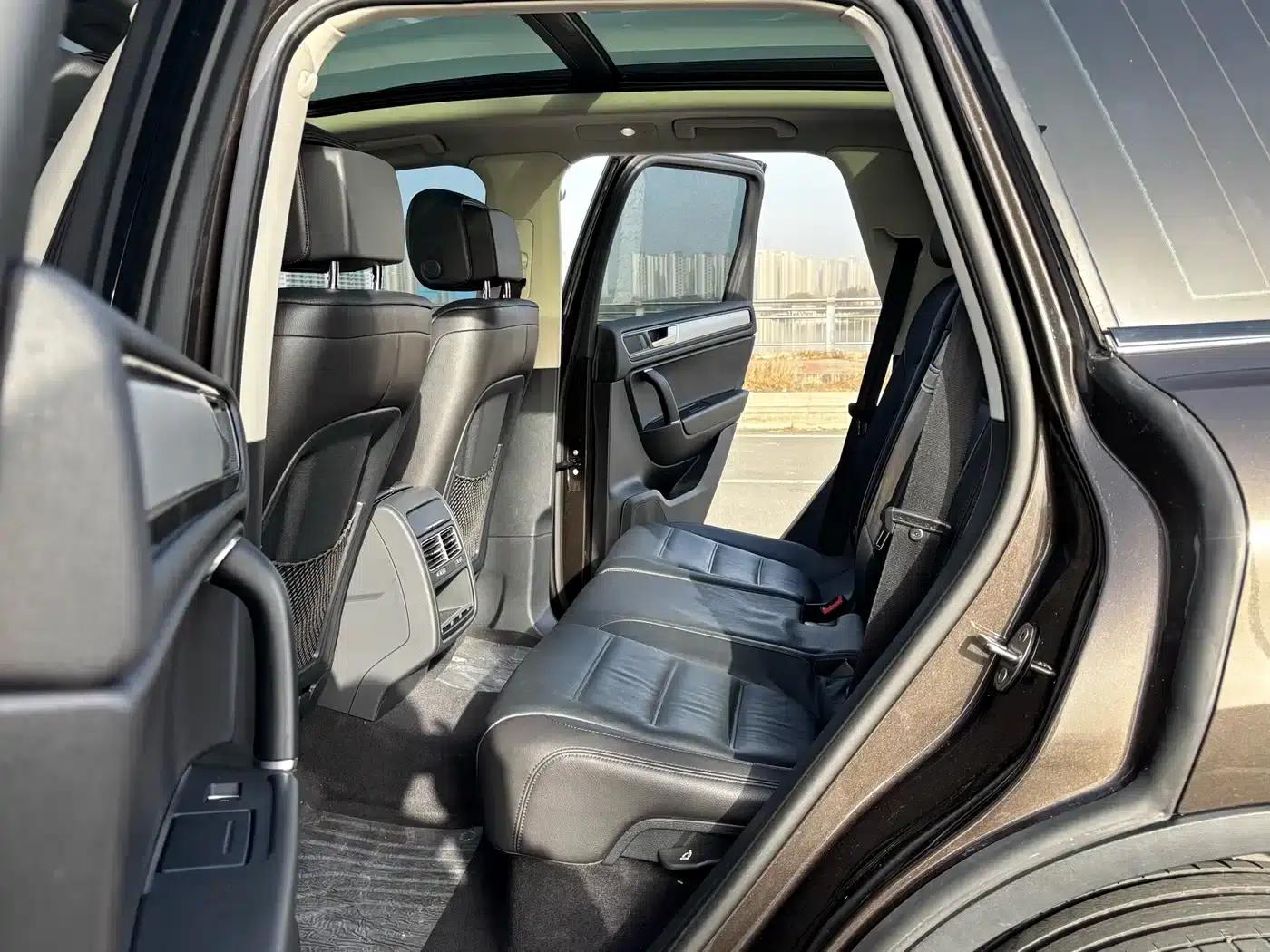 Touareg 2016 3.0TSI Standard Edition — миниатюра 12