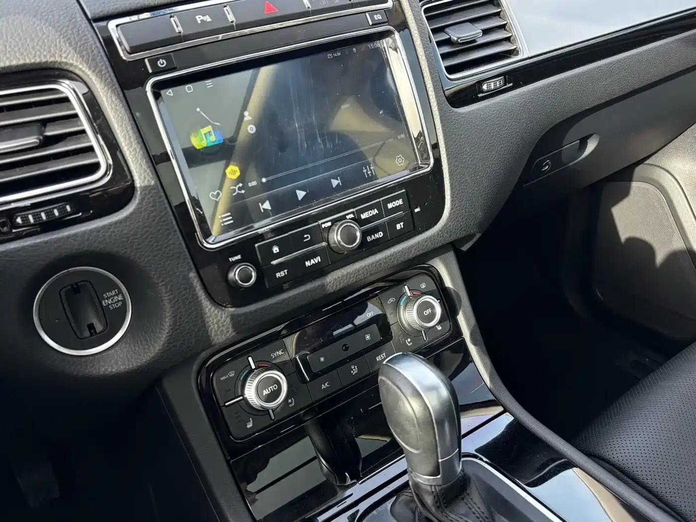 Touareg 2016 3.0TSI Standard Edition — миниатюра 17