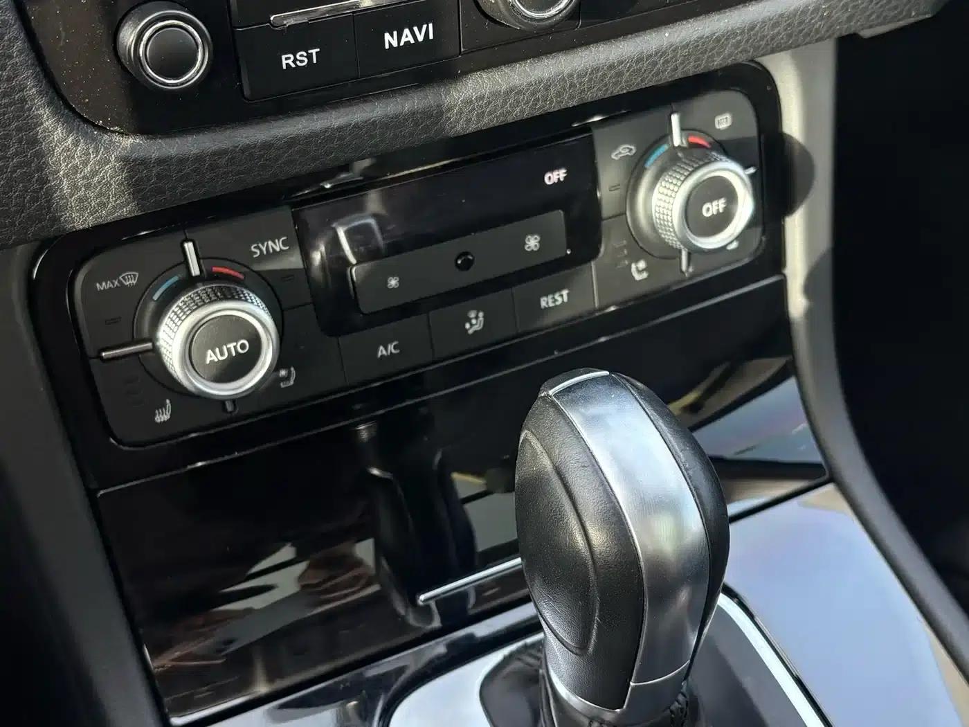 Touareg 2016 3.0TSI Standard Edition — миниатюра 21