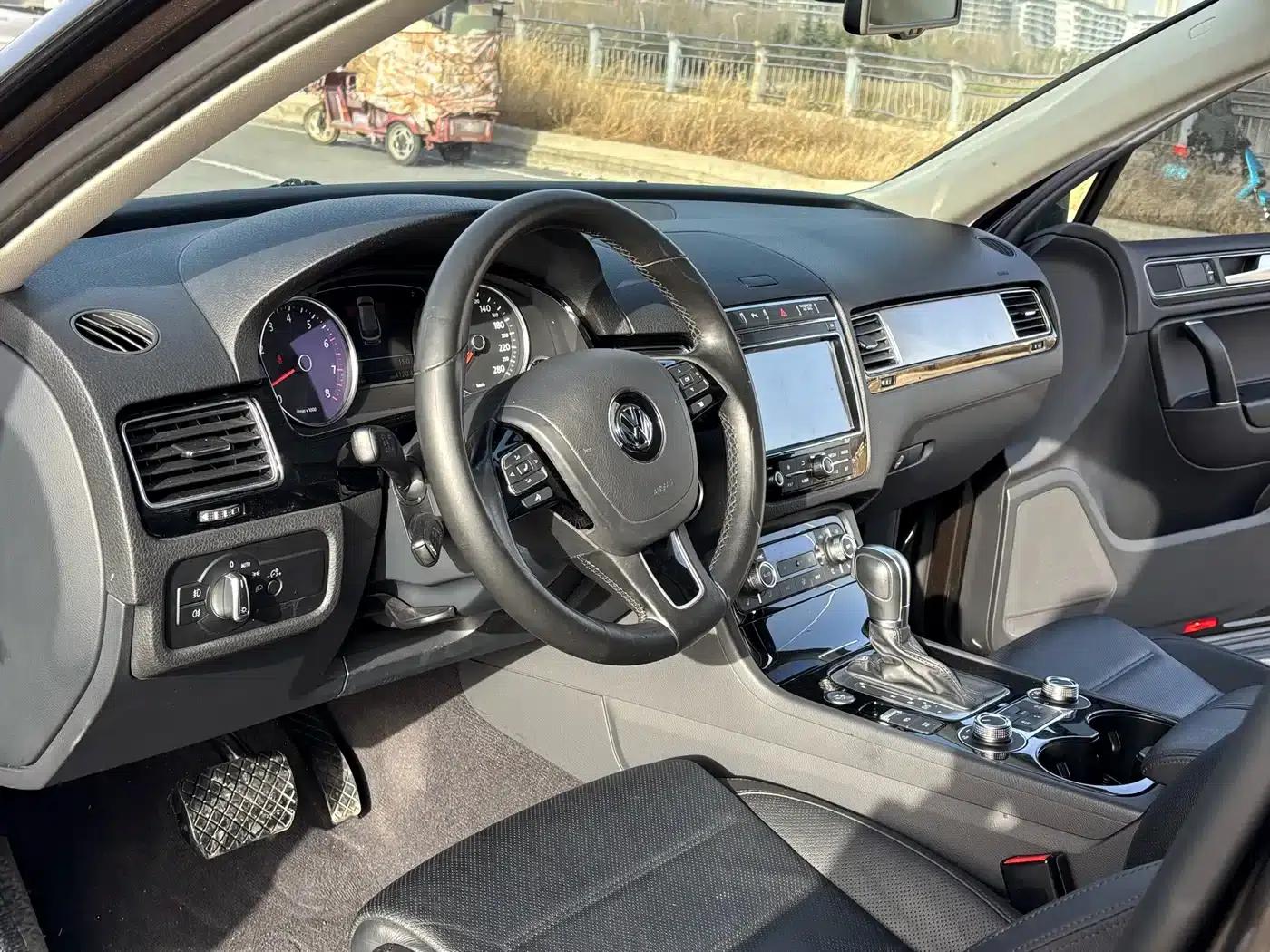 Touareg 2016 3.0TSI Standard Edition — миниатюра 9