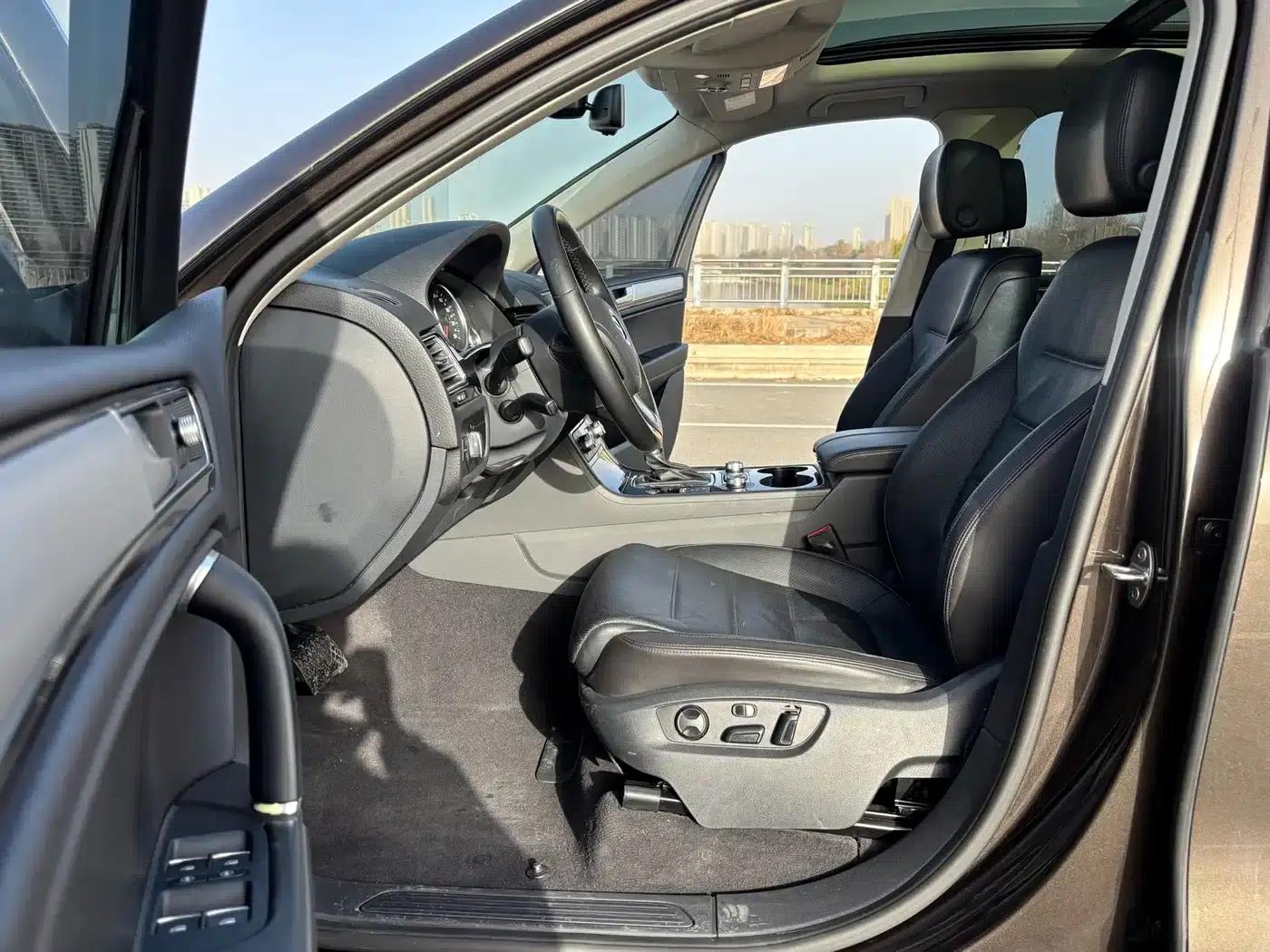 Touareg 2016 3.0TSI Standard Edition — миниатюра 10