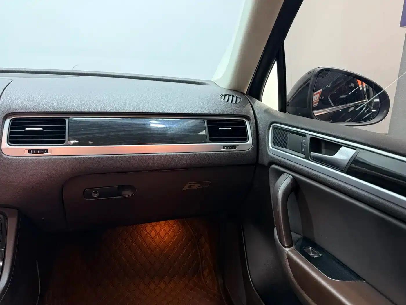 Touareg 2011 3.0TDI Diesel Comfort Model — миниатюра 13
