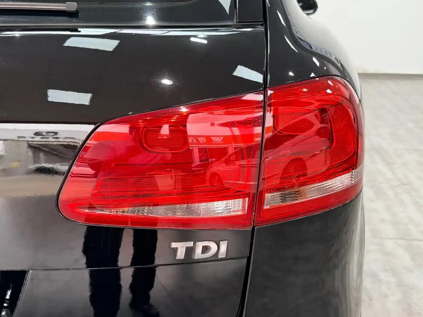 Touareg 2011 3.0TDI Diesel Comfort Model — миниатюра 18