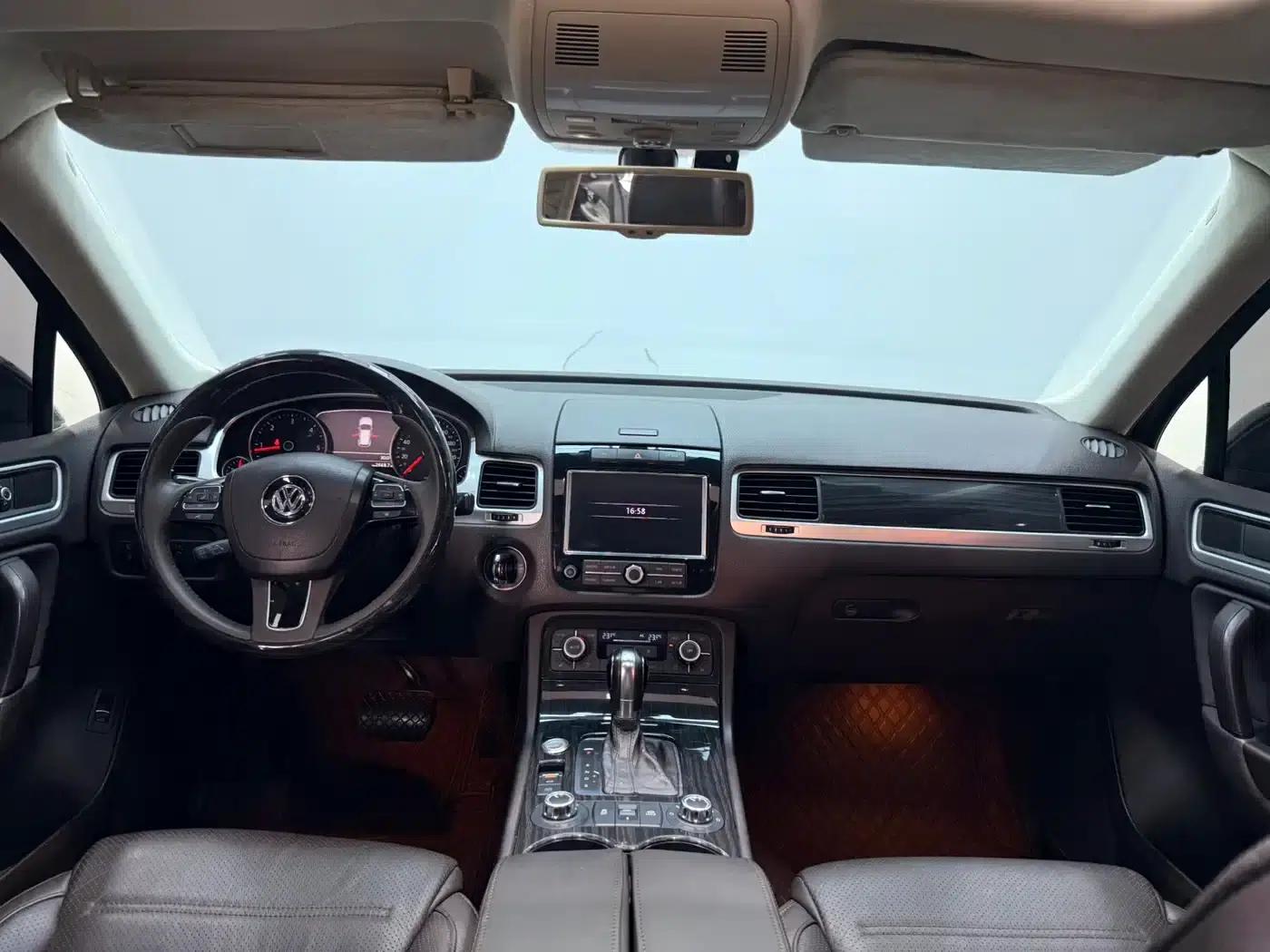 Touareg 2011 3.0TDI Diesel Comfort Model — миниатюра 5