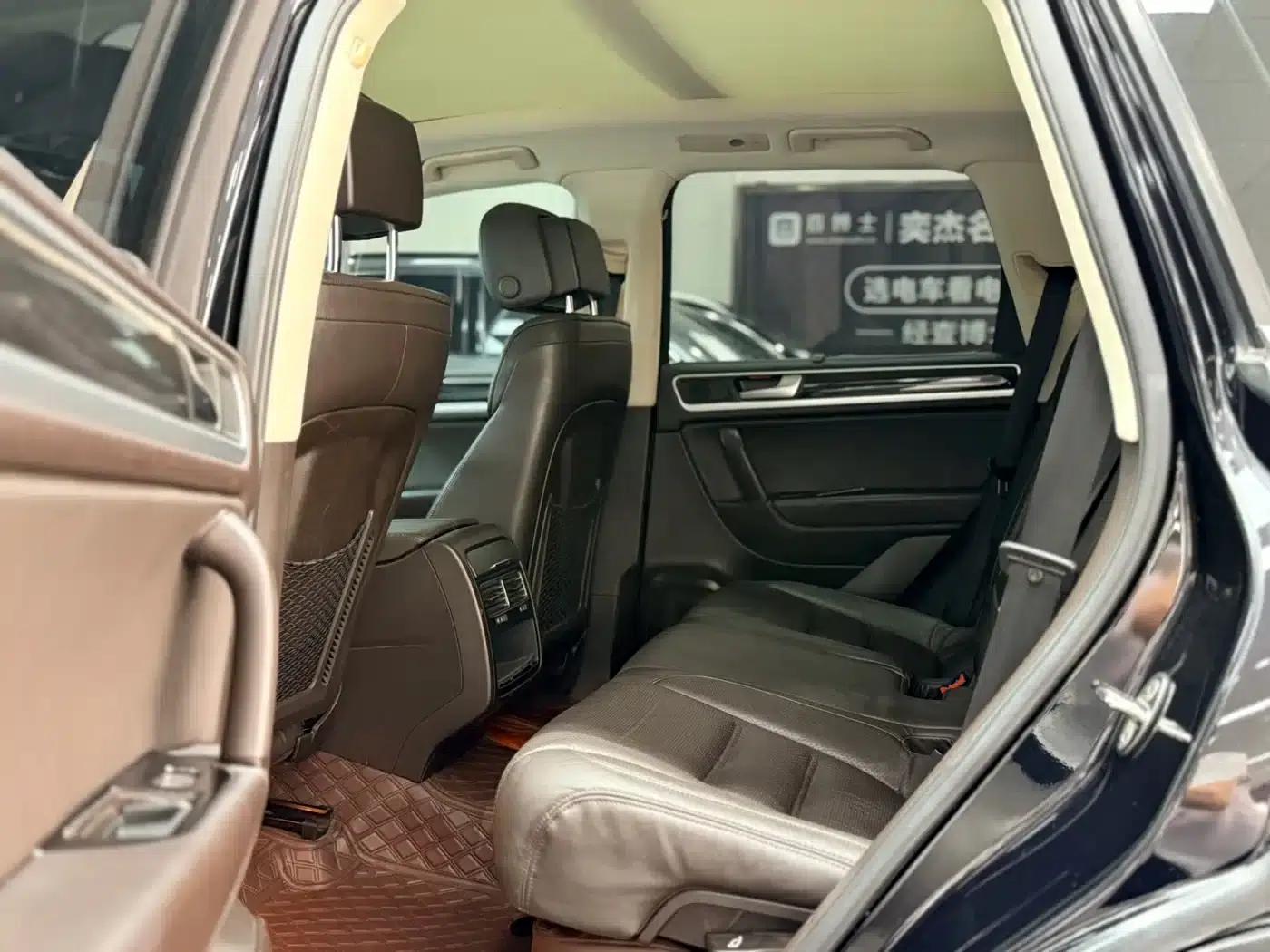 Touareg 2011 3.0TDI Diesel Comfort Model — миниатюра 6