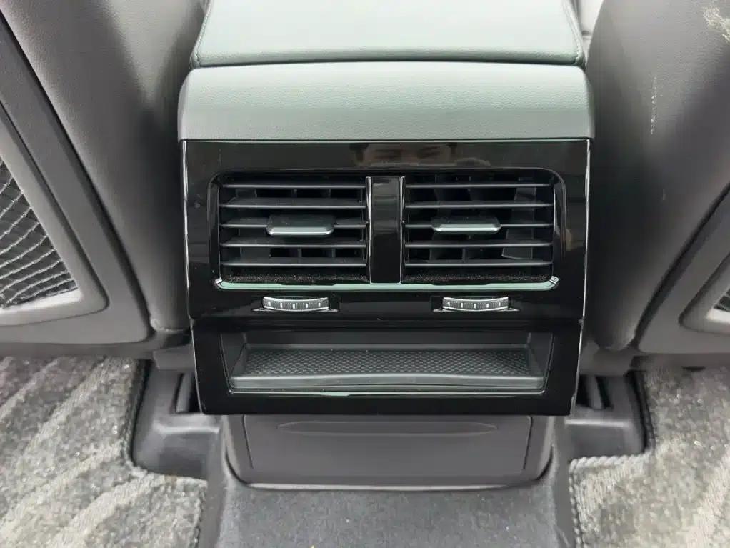 2023 Volkswagen Touareg 3.0TSI R-Line Classic Sport Package — миниатюра 14