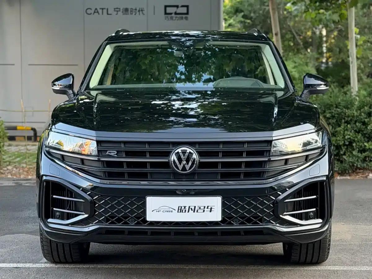 2026 Touareg 3.0TSI Edge Edition, Obsidian Black Sport Package — миниатюра 2