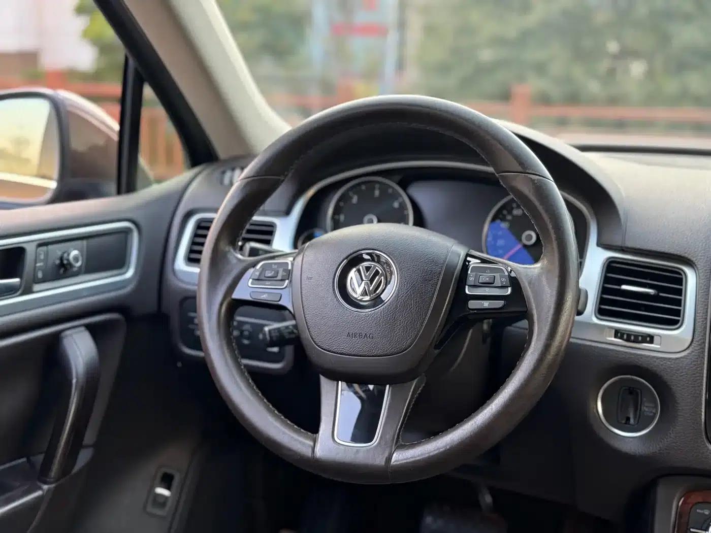 Touareg 2011 3.0TDI Diesel Standard Edition — миниатюра 18
