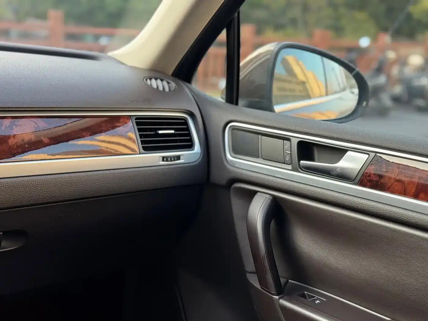 Touareg 2011 3.0TDI Diesel Standard Edition — миниатюра 19