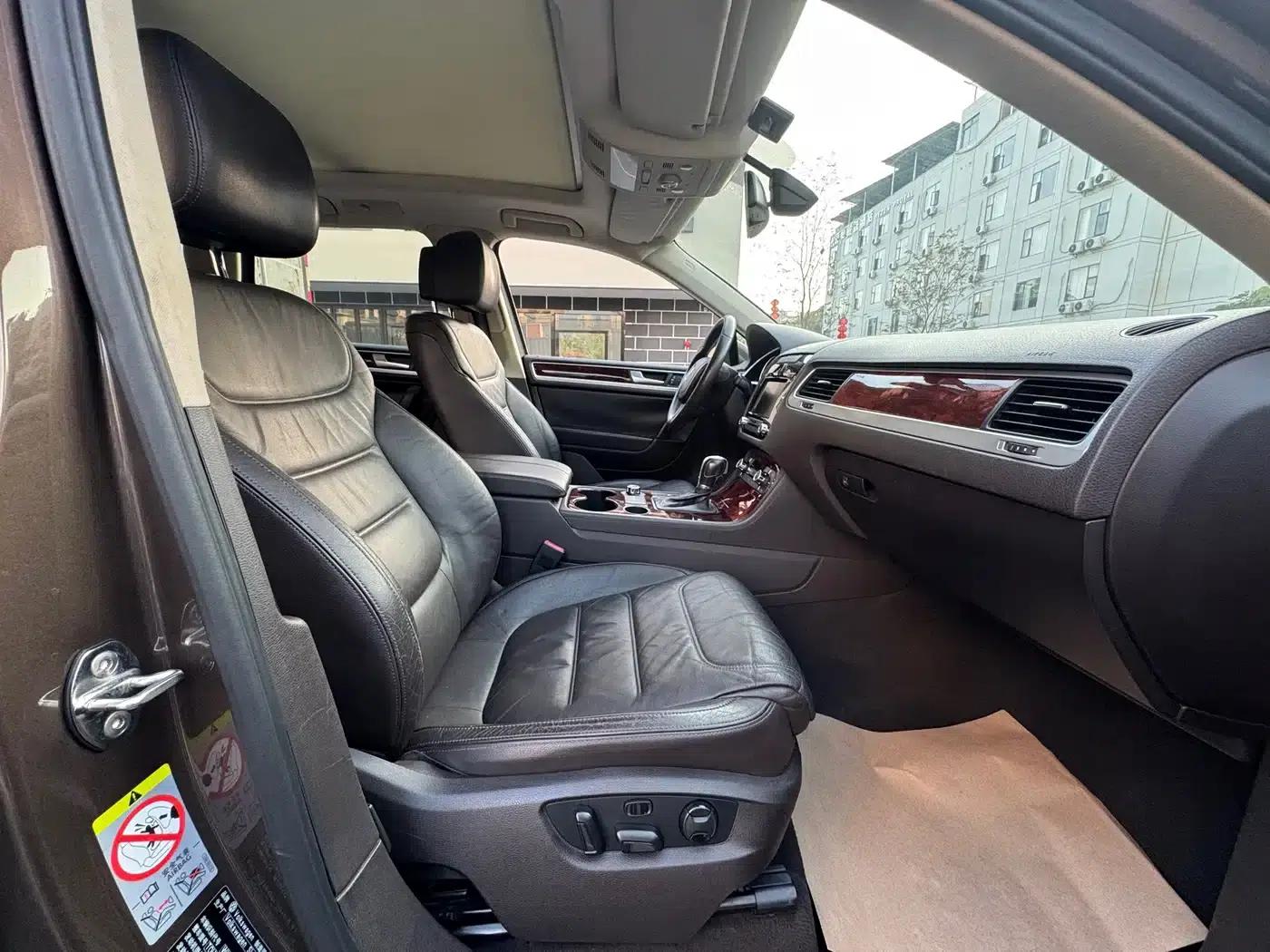 Touareg 2011 3.0TDI Diesel Standard Edition — миниатюра 22