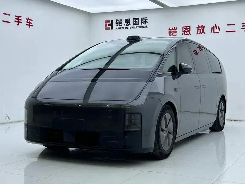 Li Auto MEGA 2024 Ultra Edition — миниатюра 1
