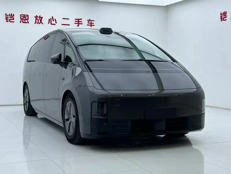 Li Auto MEGA 2024 Ultra Edition — миниатюра 3