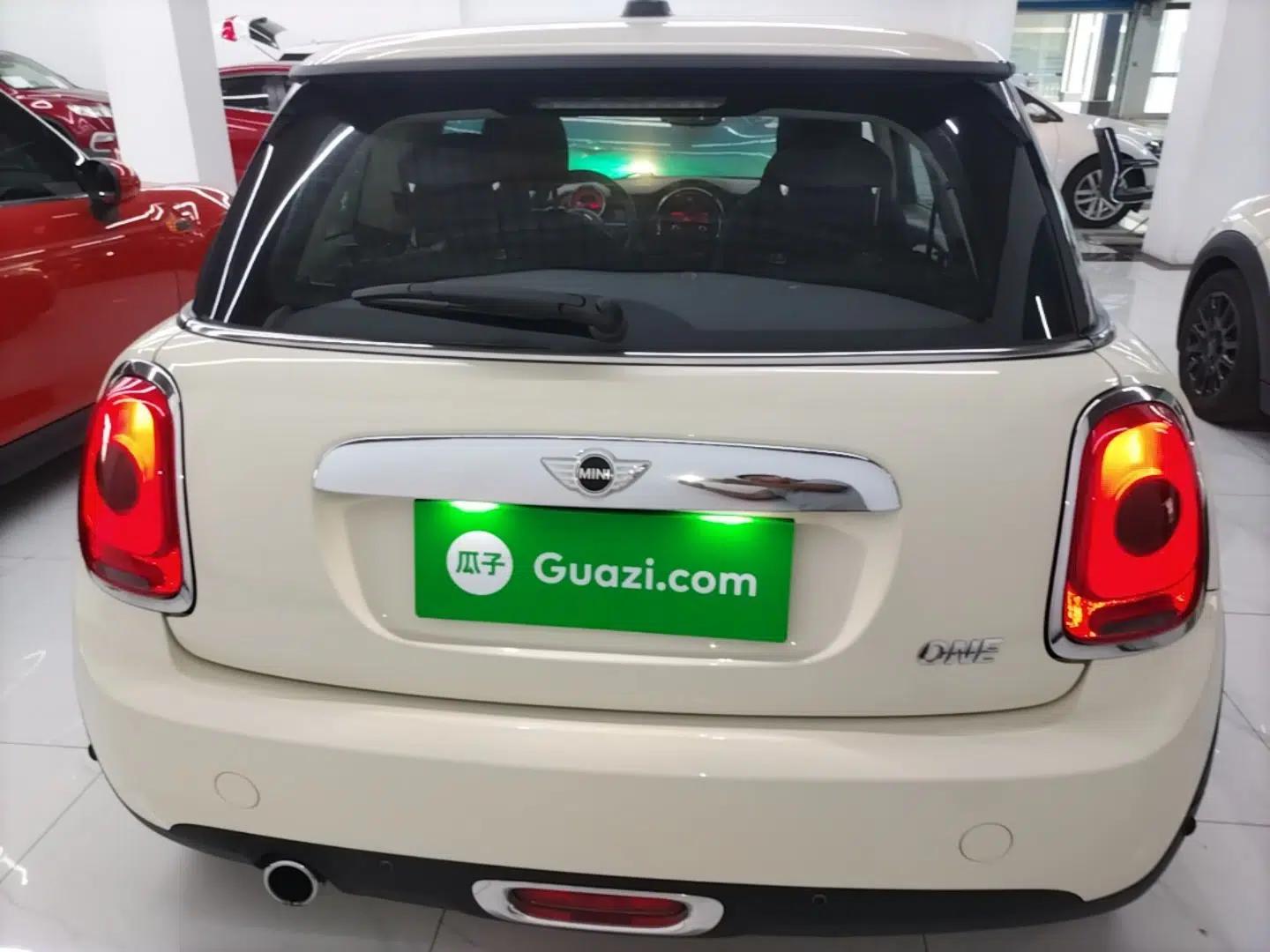 MINI 2016 1.2T ONE Pioneer Edition — миниатюра 5