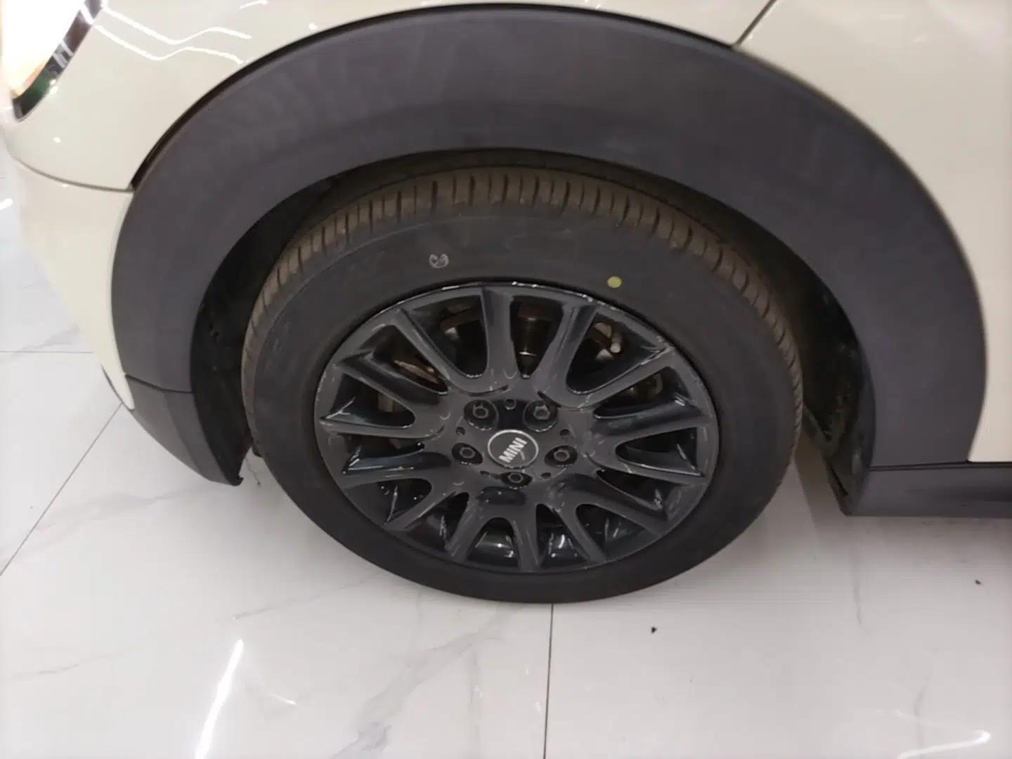 MINI 2016 1.2T ONE Pioneer Edition — миниатюра 10
