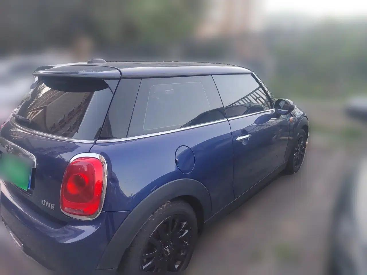 MINI 2016 1.2T ONE Pioneer Edition — миниатюра 6