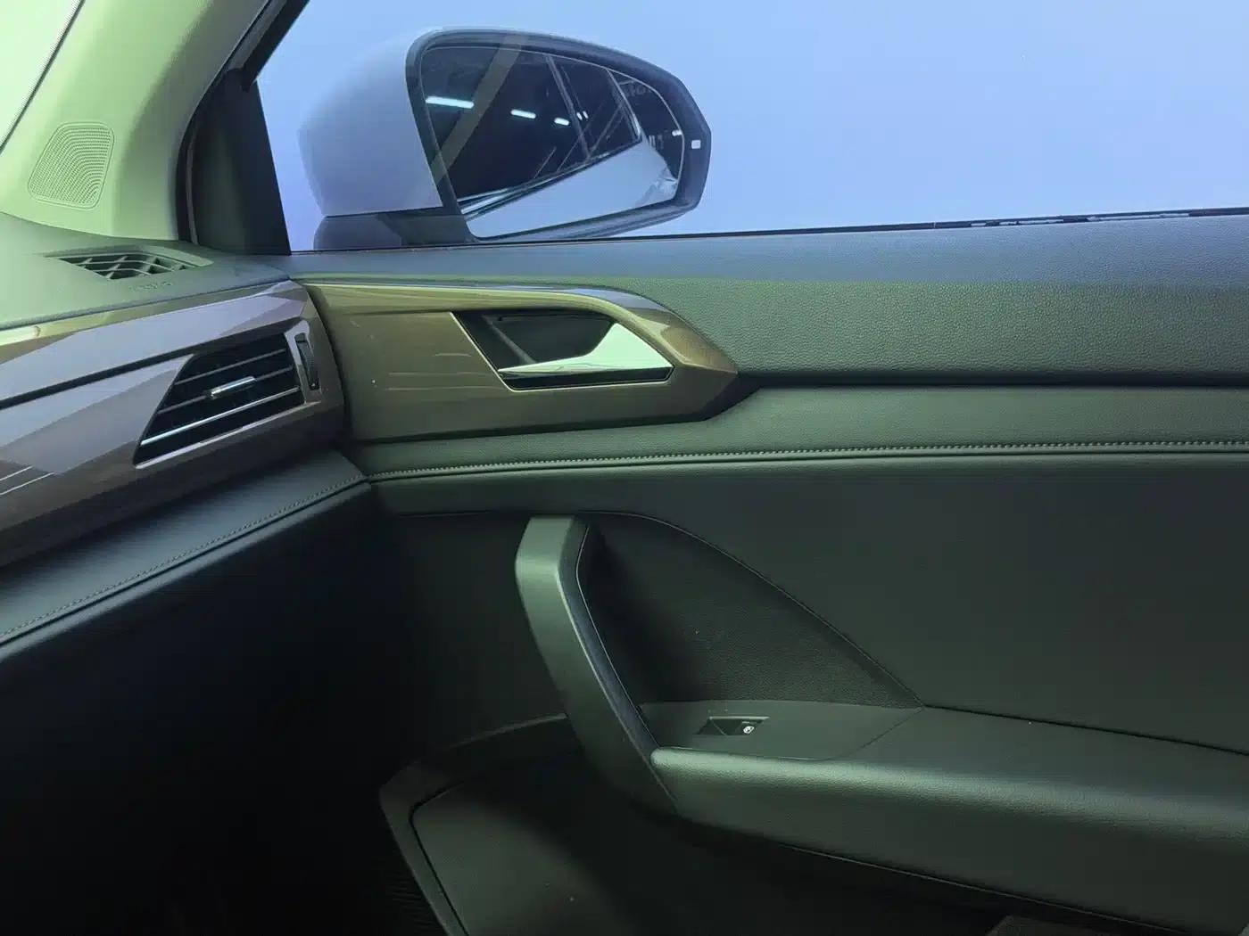Tharu 2022 280TSI 2WD Luxury Edition — миниатюра 11
