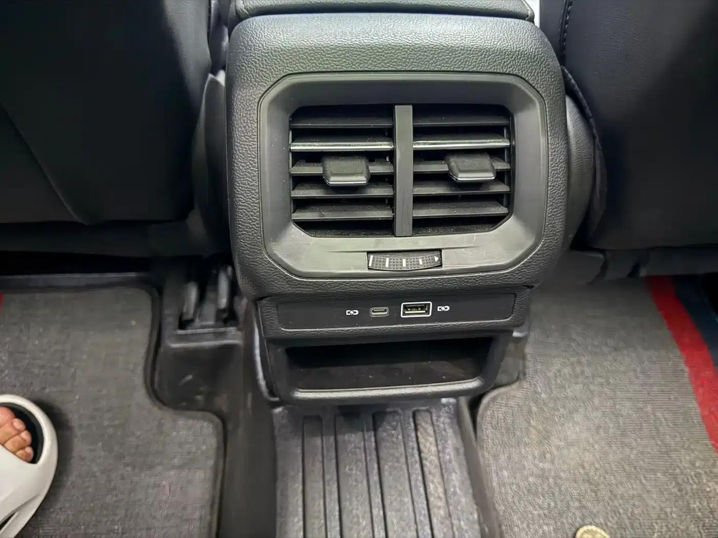 Tharu 2021 280TSI 2WD Luxury Edition PLUS — миниатюра 18