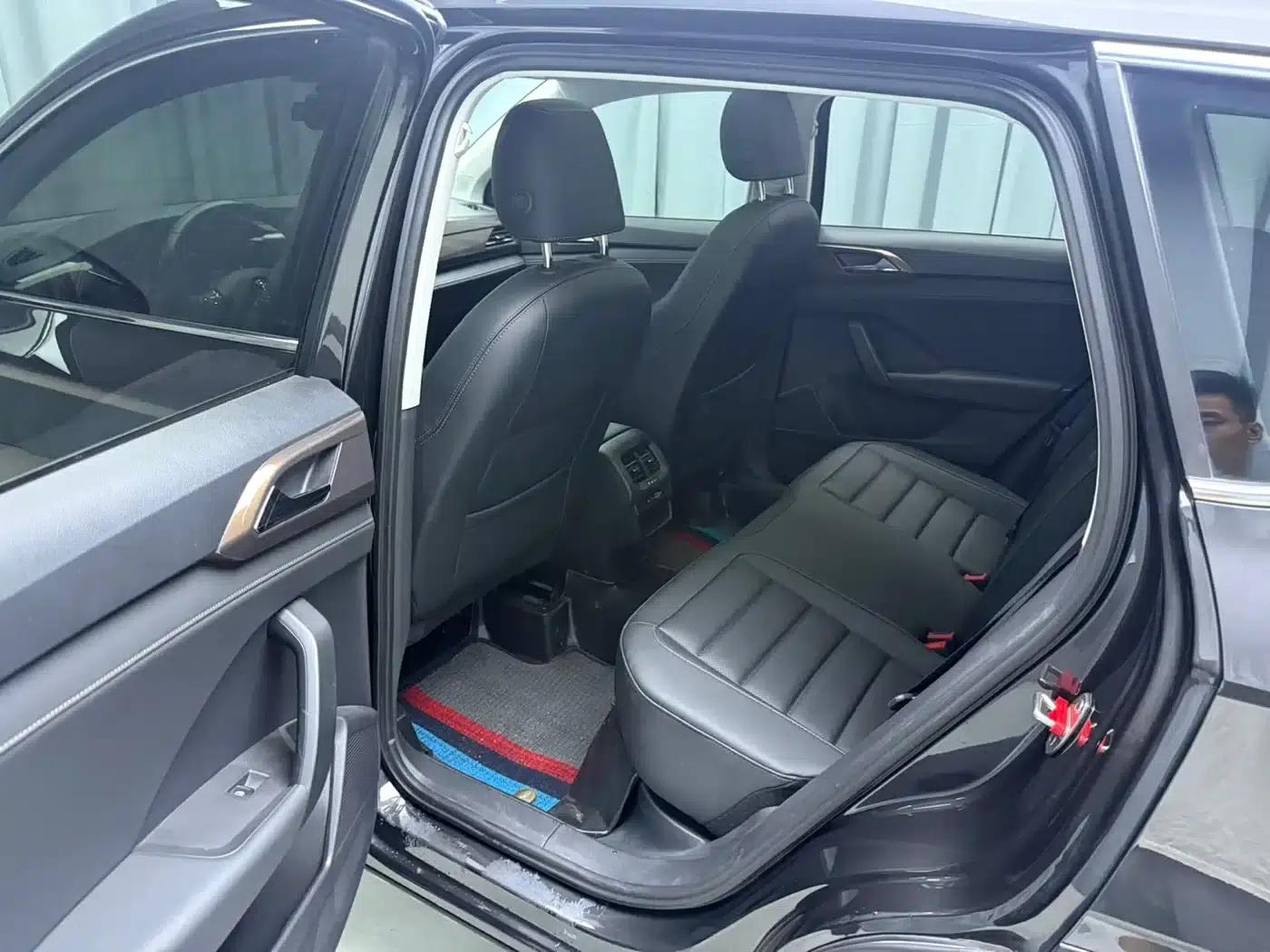 Tharu 2021 280TSI 2WD Luxury Edition PLUS — миниатюра 8