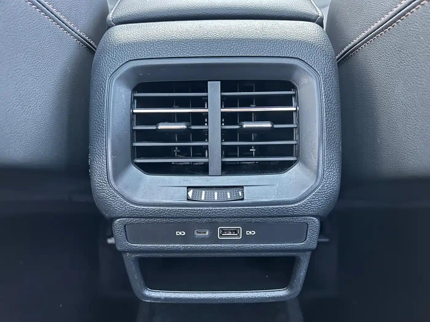 Tharu 2021 280TSI 2WD Luxury Edition PLUS — миниатюра 18