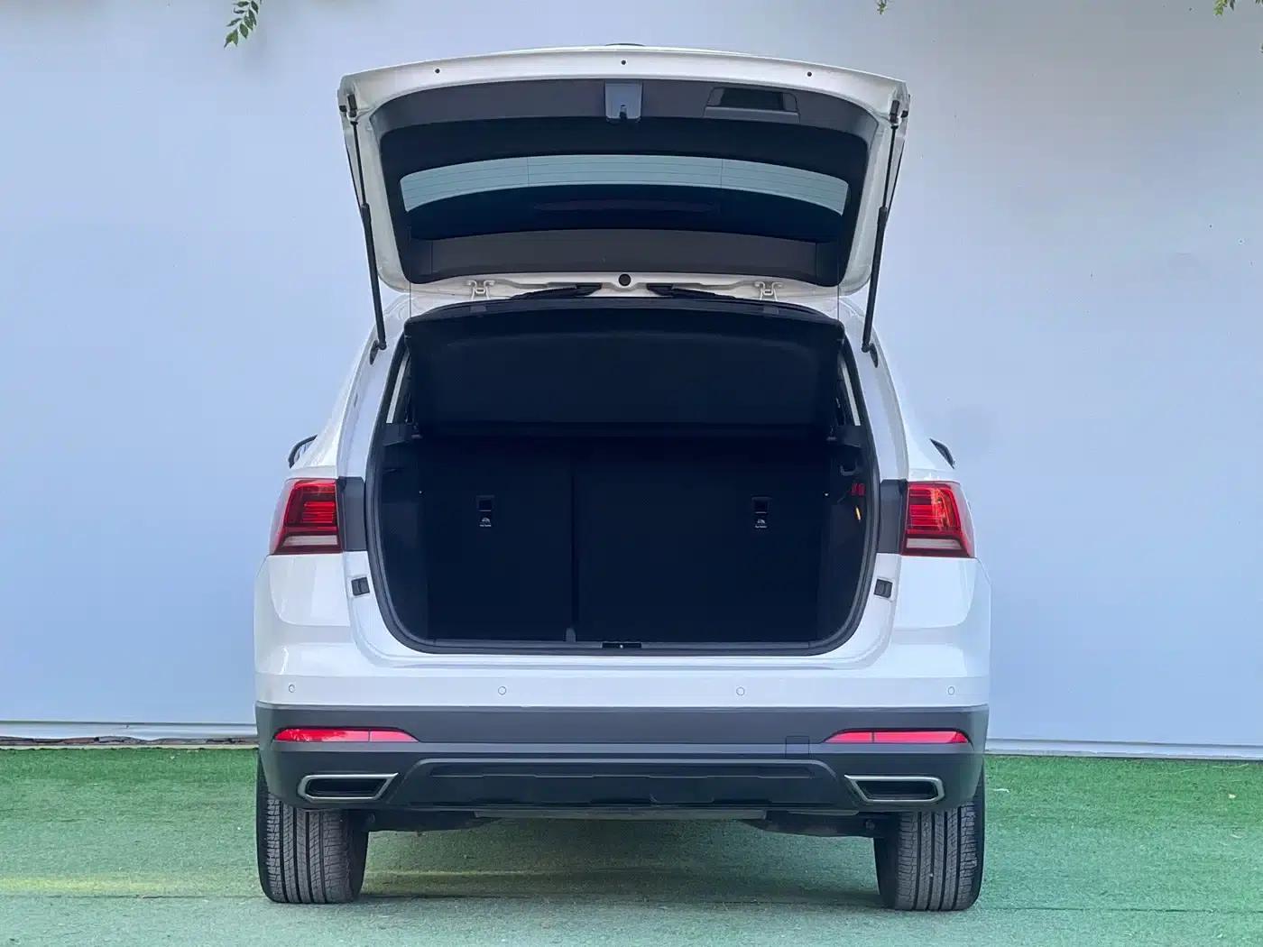 Tharu 2021 280TSI 2WD Luxury Edition PLUS — миниатюра 7