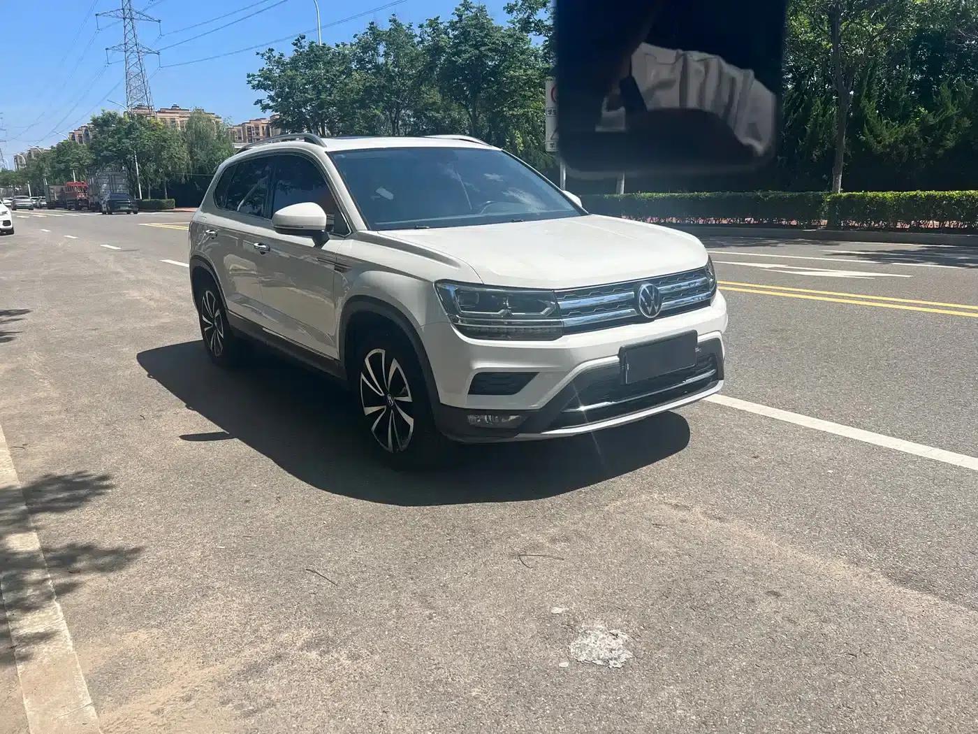 Tharu 2021 330TSI AWD Luxury Edition PLUS — миниатюра 3