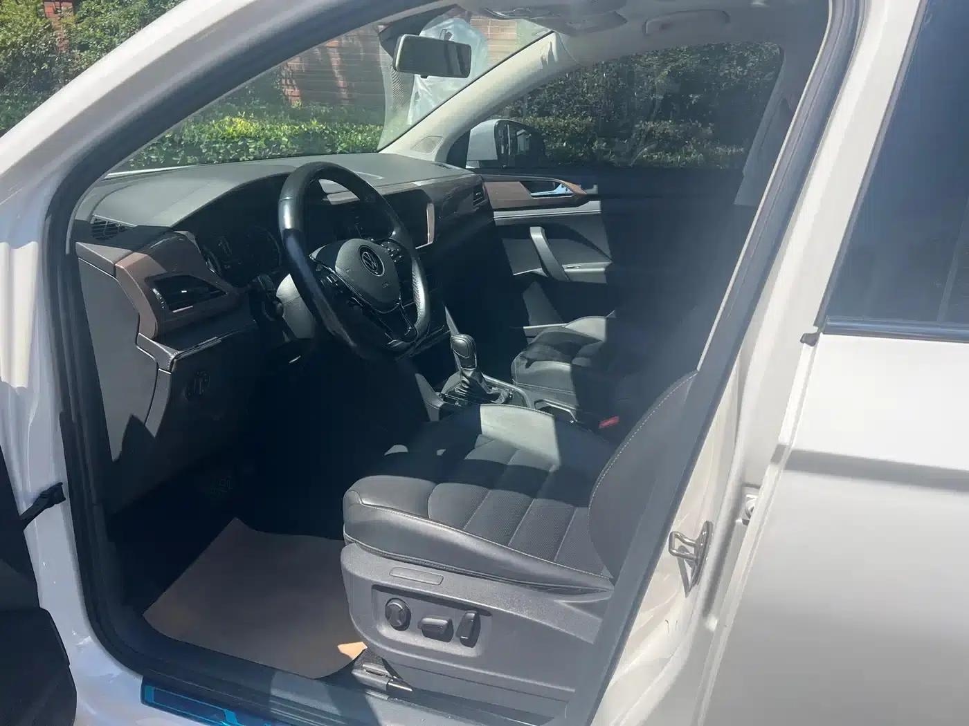 Tharu 2021 330TSI AWD Luxury Edition PLUS — миниатюра 8