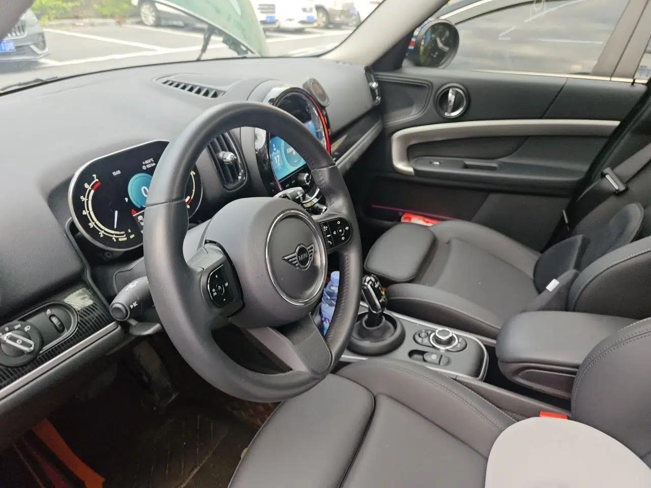 MINI Countryman 2023 1.5T COOPER ALL4 Connoisseur — миниатюра 15