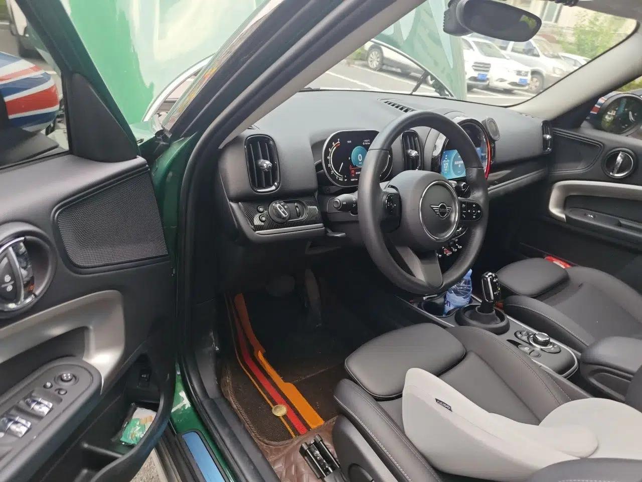 MINI Countryman 2023 1.5T COOPER ALL4 Connoisseur — миниатюра 16
