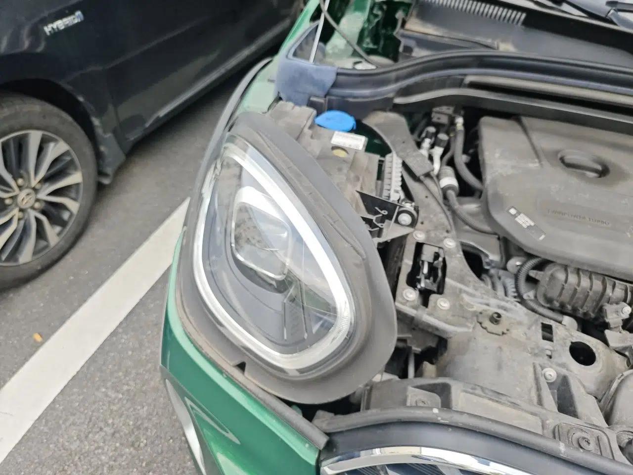 MINI Countryman 2023 1.5T COOPER ALL4 Connoisseur — миниатюра 7