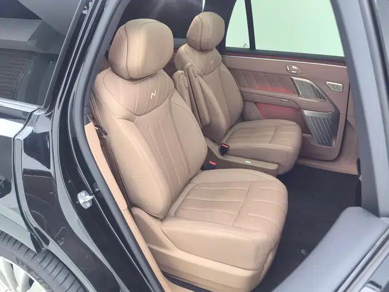 2025 Hyundai L90, 4WD, 6-seater, Pure Electric, Factory Customized Edition — миниатюра 23