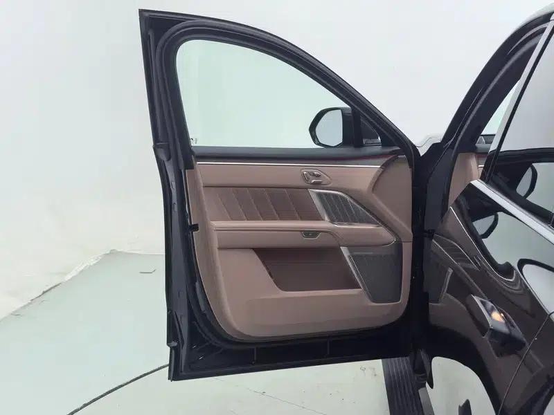 2025 Hyundai L90, 4WD, 6-seater, Pure Electric, Factory Customized Edition — миниатюра 25
