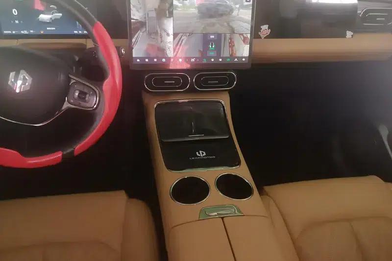 Leapmotor C11 2024 Range Extended Electric 300 Premium Edition — миниатюра 12
