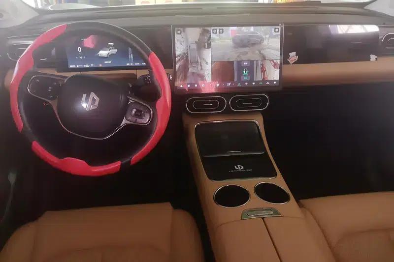 Leapmotor C11 2024 Range Extended Electric 300 Premium Edition — миниатюра 13