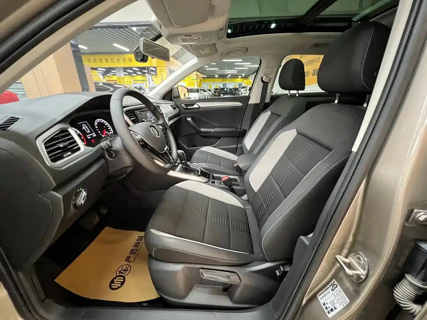 T-ROC 2020 Model 230TSI DSG 2WD Entry-Level — миниатюра 8