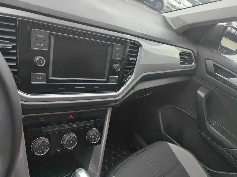 T-ROC 2020 Model 230TSI DSG 2WD Entry-Level — миниатюра 13