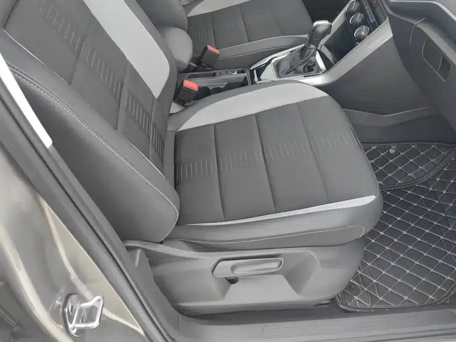 T-ROC 2020 Model 230TSI DSG 2WD Entry-Level — миниатюра 8