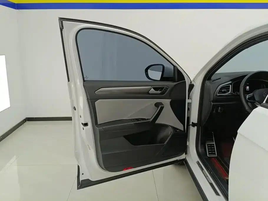 2024 T-ROC 300TSI DSG 2WD Chenguang Edition — миниатюра 7