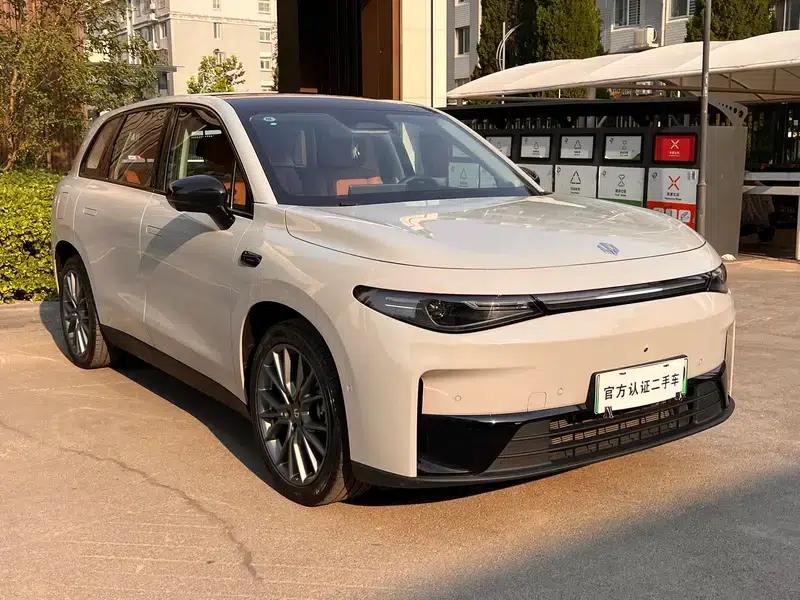 Leapmotor C10 2024 Range Extended Electric 210 Smart Edition — миниатюра 3