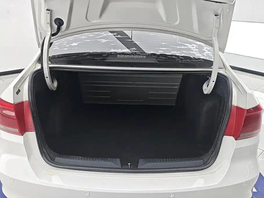 Santana 2015 1.6L Automatic Fashion Edition — миниатюра 4