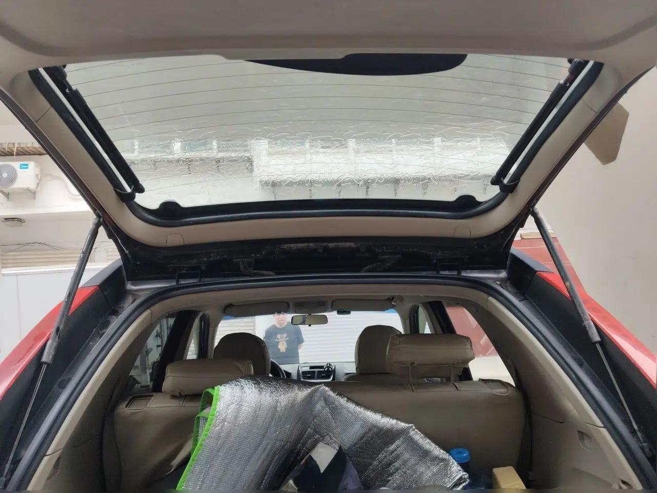 Kia Sportage 2011 2.0L Manual Two-Wheel Drive GL Trim — миниатюра 19